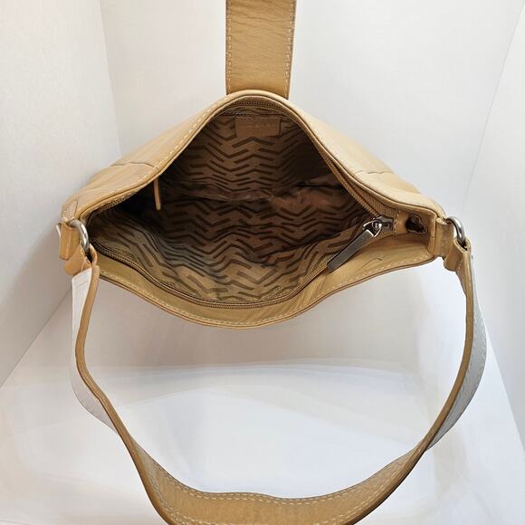 Via Spiga Leather Tan & White Baguette Purse - Picture 10 of 11